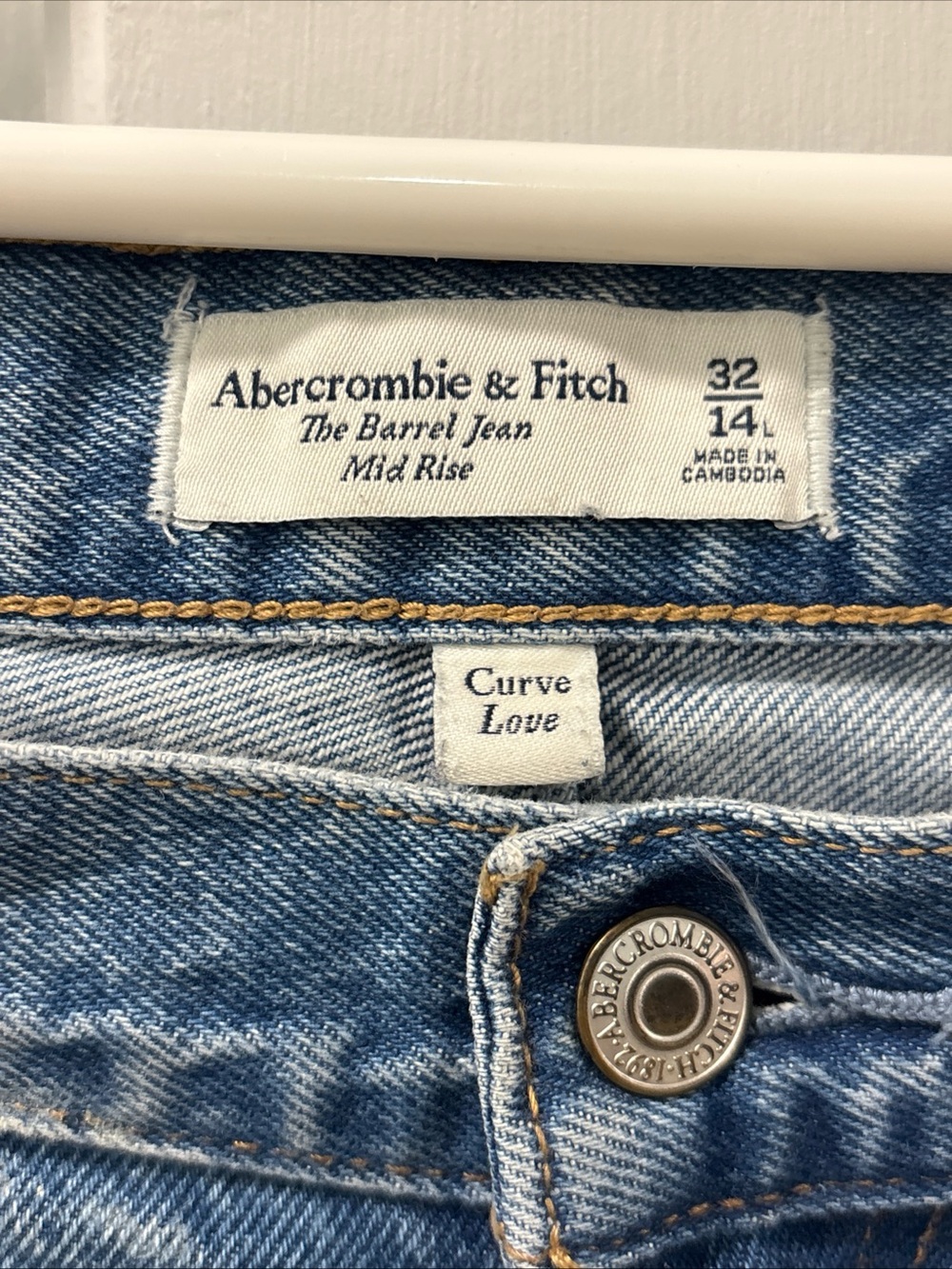 Abercrombie & Fitch Women’s The Barrel Jeans Mid Rise Curve Love Size 32/14L EUC - Picture 6 of 8